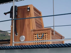 Pstar realizzazione Super Yacht Tender Sicilia – Un tender per super yacht comodo dalle forme originali.